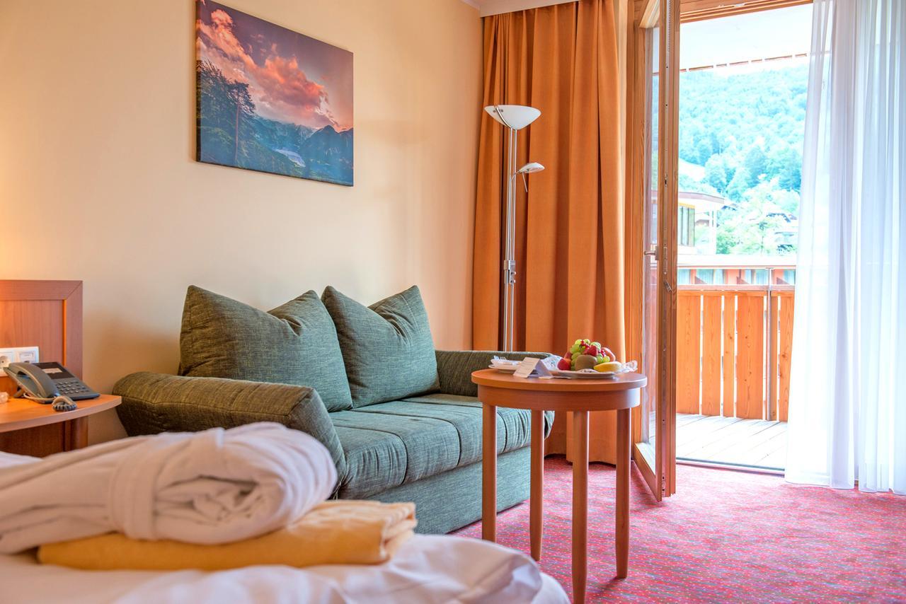 Vivea Gesundheitshotel Bad Goisern Бад Гойзерн Екстериор снимка