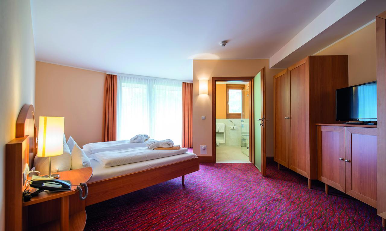 Vivea Gesundheitshotel Bad Goisern Бад Гойзерн Екстериор снимка